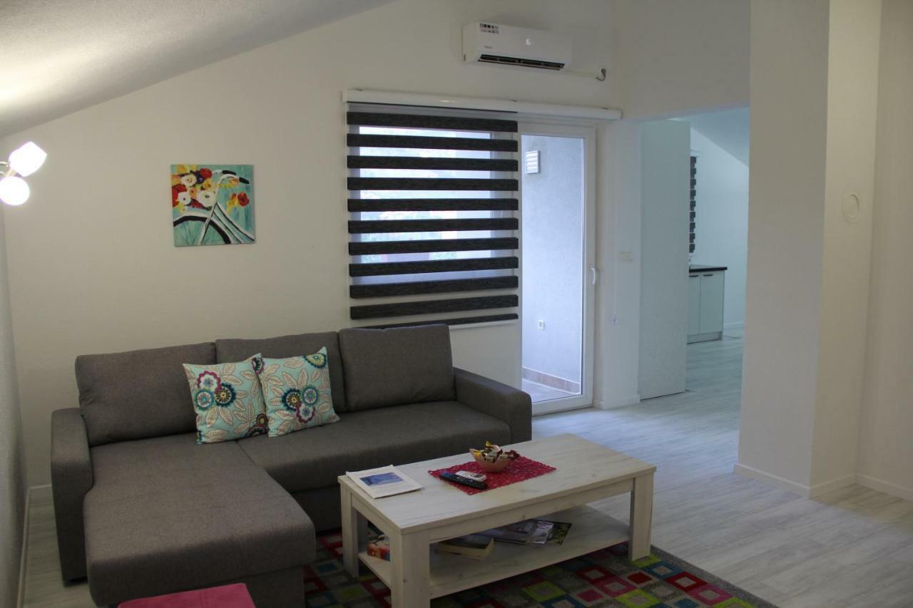 Holiday Home Flora Mostar Buitenkant foto