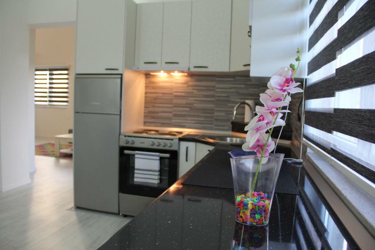Holiday Home Flora Mostar Buitenkant foto