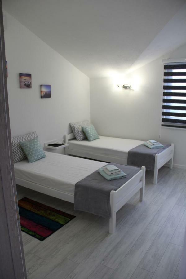 Holiday Home Flora Mostar Buitenkant foto