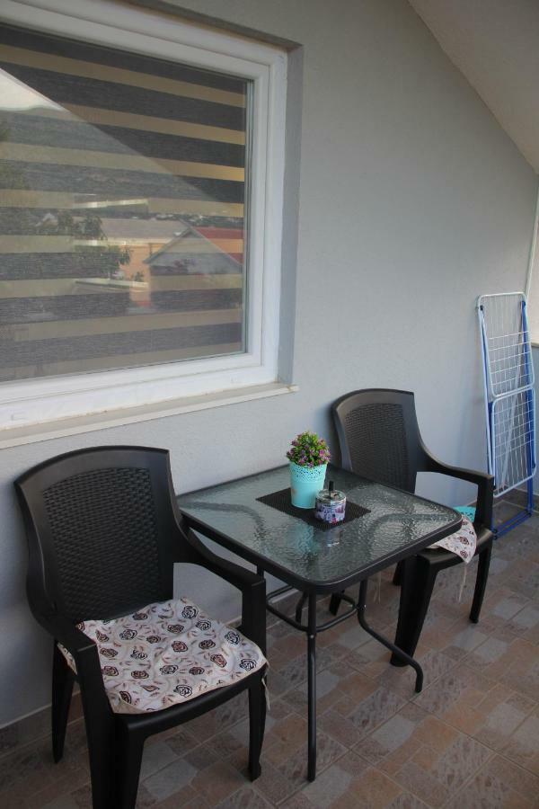 Holiday Home Flora Mostar Buitenkant foto