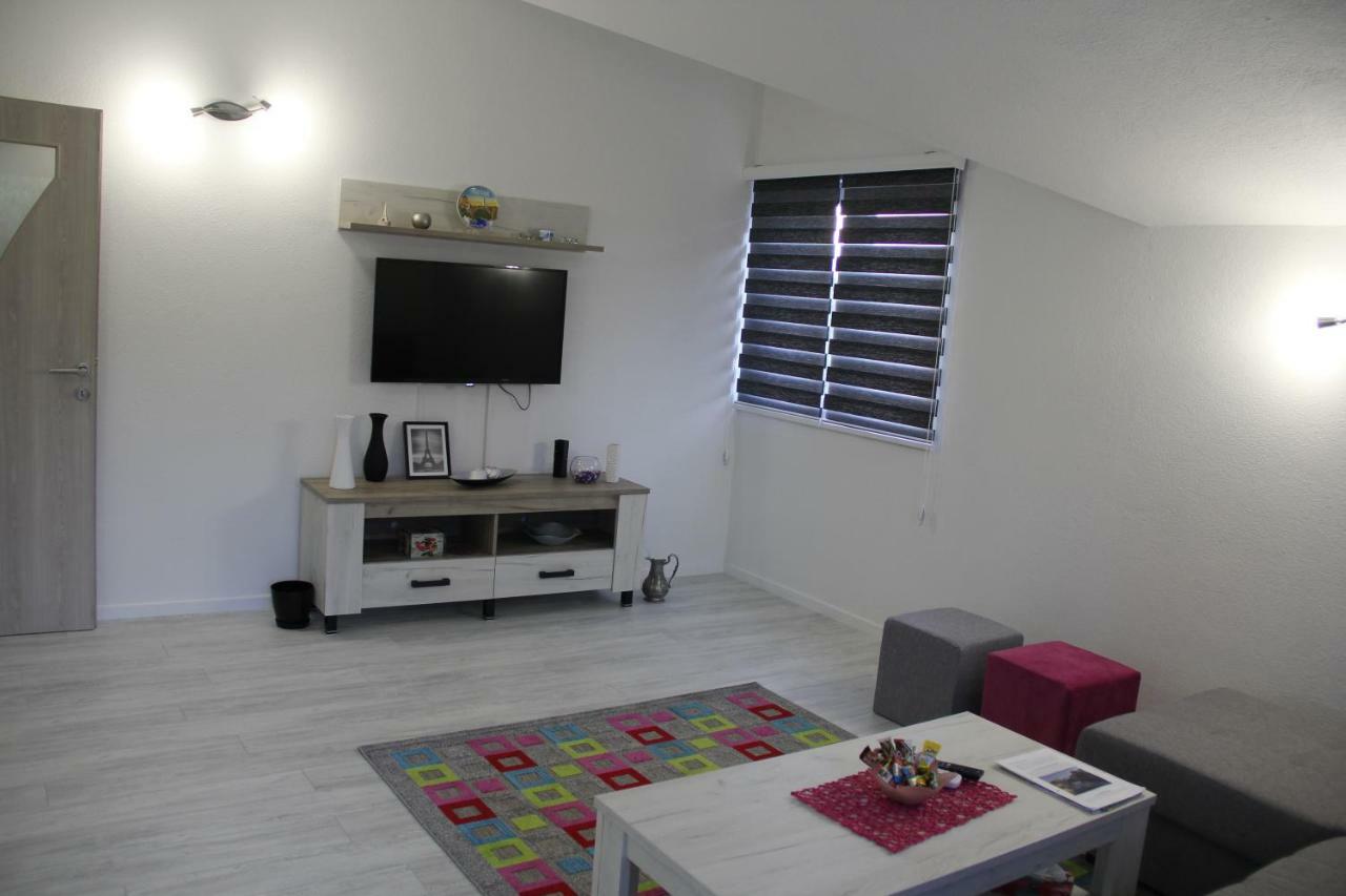 Holiday Home Flora Mostar Buitenkant foto