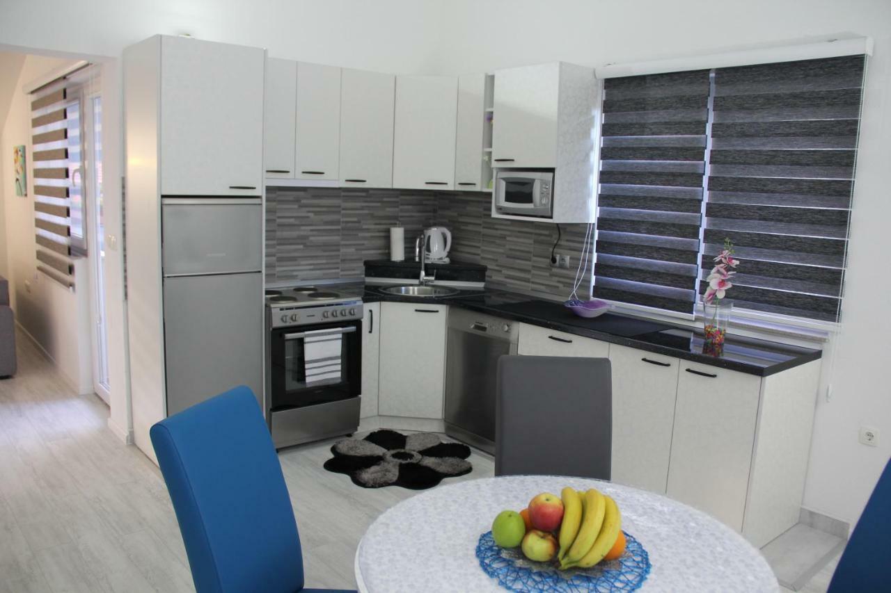Holiday Home Flora Mostar Buitenkant foto